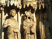 Reims - Cathedrale - Porche nord, Portail des saints, Ange a l'encensoir, St Nicaise, Ste Eutropie